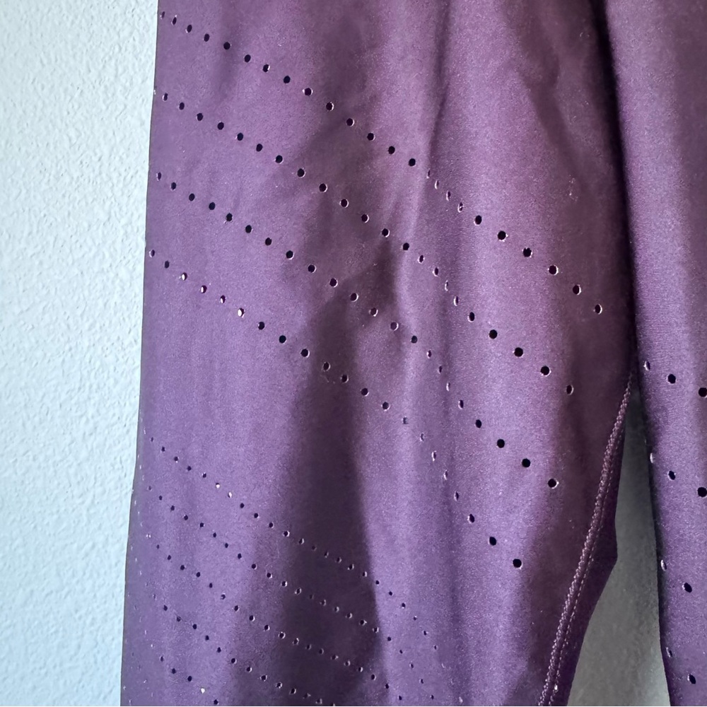 Ultracor High Oblique Pixelate Deep Burgundy Leggings - Picture 6 of 13